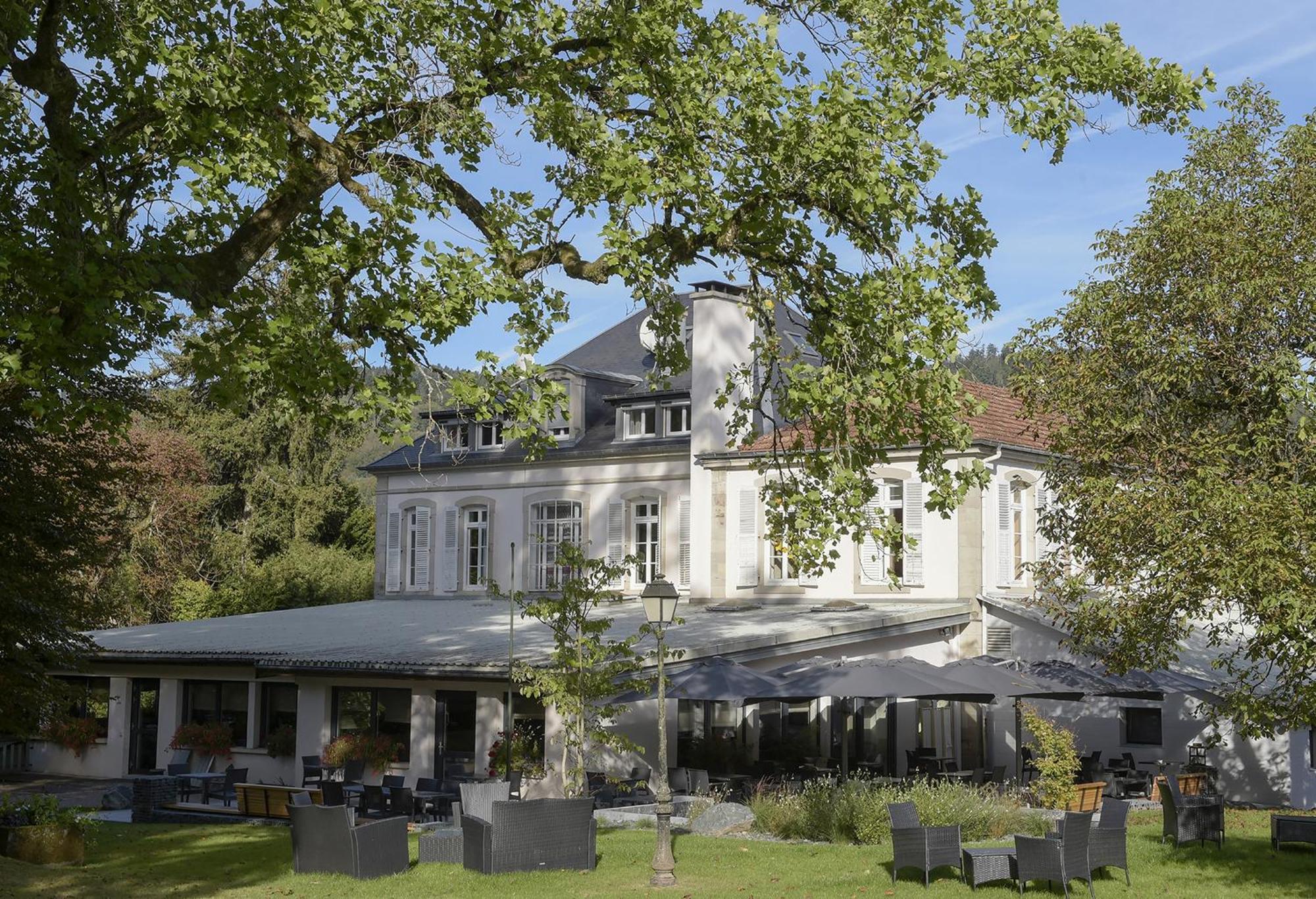 Logis La Residence Le Val-d'Ajol Exterior foto